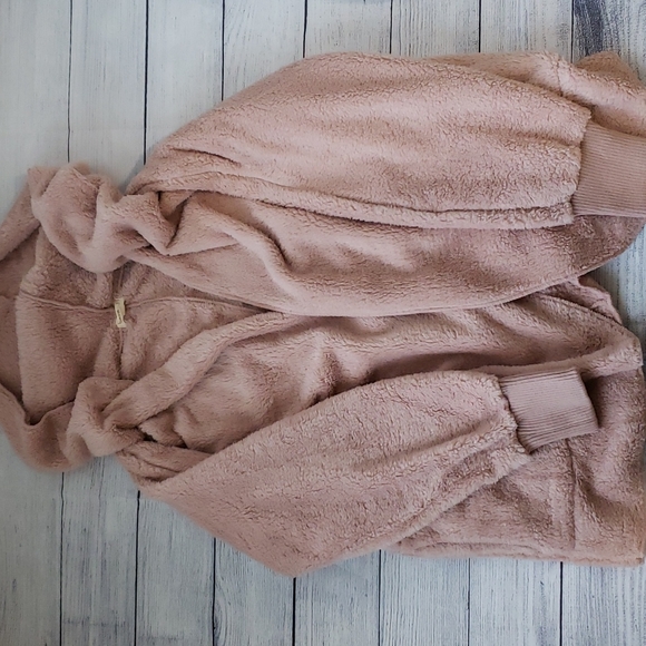 ShoptheMint Cozy Sherpa Coat/Cardigan - Picture 4 of 4